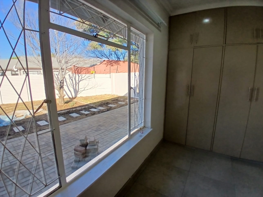 To Let 4 Bedroom Property for Rent in Pellissier Free State